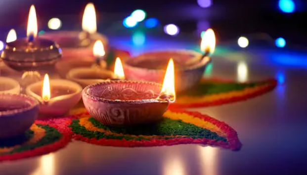 Diwali 2023: इस दिवाली करें ये महाउपाय, धन-धान्य से भर जाएगा घर।